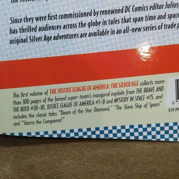 Dc COMICS BOOK Justice League of America: The Silver Age Vol. 1 - Picture 6 of 7